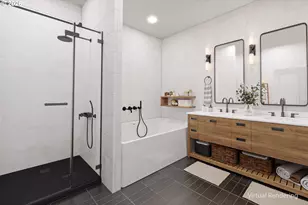 165 N Lotus Beach Dr, Portland, OR 97217 - Photo 20