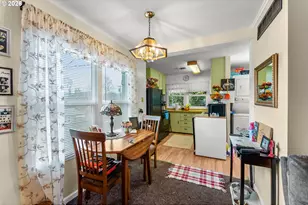 1565 NE Todd St, Roseburg, OR 97470 - Photo 6