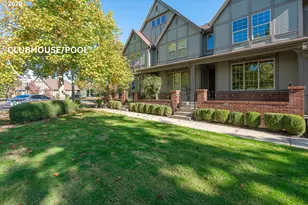 28831 SW Costa Cir W, Wilsonville, OR 97070 - Photo 2