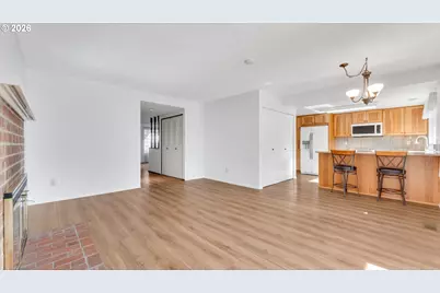 9470 SW Summerfield Dr, Portland, OR 97224 - Photo 12