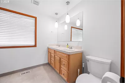 321 N Holladay Dr, Seaside, OR 97138 - Photo 38