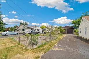 4616 SE 128th Ave, Portland, OR 97236 - Photo 16