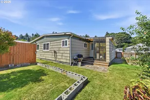 340 16th Ave, Coos Bay, OR 97420 - Photo 40