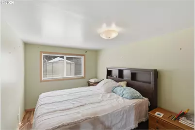 340 16th Ave, Coos Bay, OR 97420 - Photo 26