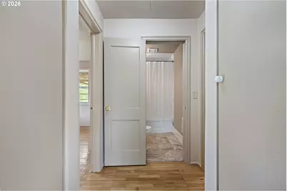 1746 W 9th Pl, Eugene, OR 97402 - Photo 12