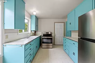 1746 W 9th Pl, Eugene, OR 97402 - Photo 8