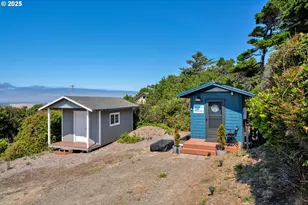 88426 2nd Ave, Florence, OR 97439 - Photo 42