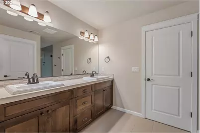 8129 SE 145th Ct, Portland, OR 97236 - Photo 18