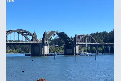 1070 Bay St #22, Florence, OR 97439 - Photo 22