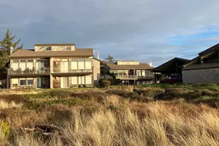 1070 Bay St, Florence, OR 97439 - Photo 20