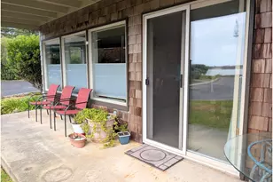 1070 Bay St, Florence, OR 97439 - Photo 2