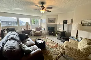 1070 Bay St, Florence, OR 97439 - Photo 4