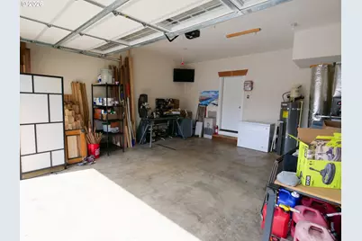 609 NE Megan Dr, Estacada, OR 97023 - Photo 38