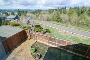 609 NE Megan Dr, Estacada, OR 97023 - Photo 34