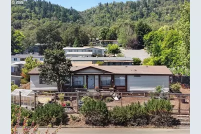 3580 NW Broad St, Roseburg, OR 97471 - Photo 1