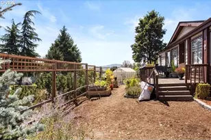 3580 NW Broad St, Roseburg, OR 97471 - Photo 2