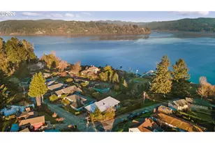 451 Simpson, North Bend, OR 97459 - Photo 32