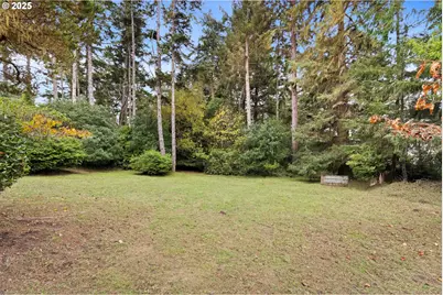 1270 Seagate Ave, Coos Bay, OR 97420 - Photo 6