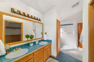 1270 Seagate Ave, Coos Bay, OR 97420 - Photo 38