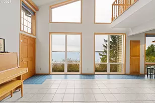 1270 Seagate Ave, Coos Bay, OR 97420 - Photo 10