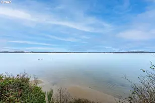 1270 Seagate Ave, Coos Bay, OR 97420 - Photo 4