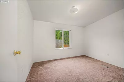 5510 E St, Springfield, OR 97478 - Photo 10