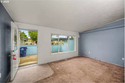 5510 E St, Springfield, OR 97478 - Photo 4