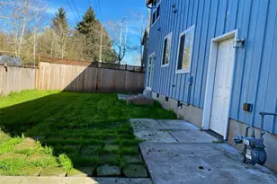 882 Jackies Ln, Eugene, OR 97404 - Photo 4