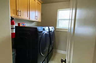 882 Jackies Ln, Eugene, OR 97404 - Photo 16