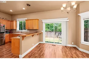 882 Jackies Ln, Eugene, OR 97404 - Photo 10