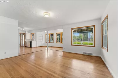 11311 SE Division St, Portland, OR 97266 - Photo 10