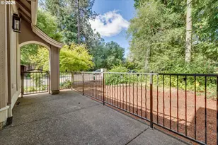 13389 SW Shakespeare St, Portland, OR 97224 - Photo 6