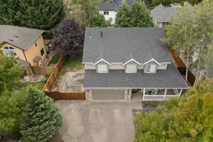 3121 N Knoll Dr, Newberg, OR 97132 - Photo 46