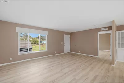 177 S Dolphin St, Rockaway Beach, OR 97136 - Photo 4