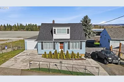 3637 NE Columbia Blvd, Portland, OR 97211 - Photo 1