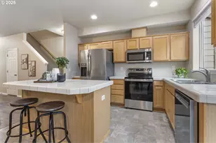 623 N Oak Hollow Dr, Newberg, OR 97132 - Photo 4