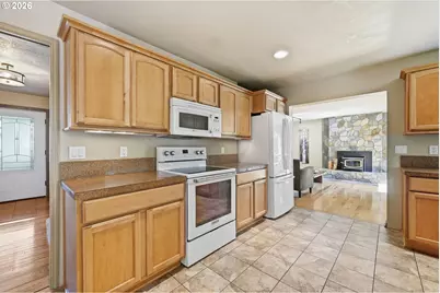 1590 Corum Ave, Eugene, OR 97401 - Photo 14