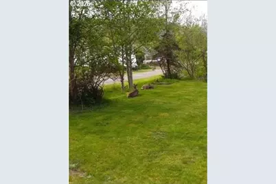 945 S Beacon St, Rockaway Beach, OR 97136 - Photo 2