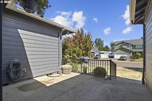 874 Meadow Dr, Molalla, OR 97038 - Photo 6