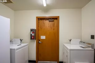 1199 N Terry St, Eugene, OR 97402 - Photo 36