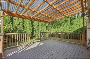 807 W 19th Ave, Eugene, OR 97402 - Photo 32