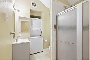 807 W 19th Ave, Eugene, OR 97402 - Photo 30