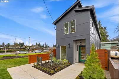 11715 SE Ash St, Portland, OR 97216 - Photo 2