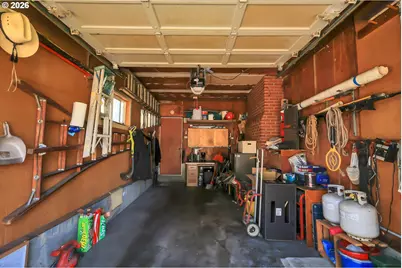 10620 NE Holladay St, Portland, OR 97220 - Photo 38