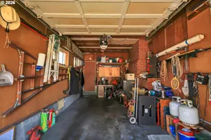 10620 NE Holladay St, Portland, OR 97220 - Photo 38
