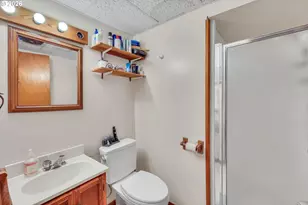 10620 NE Holladay St, Portland, OR 97220 - Photo 28