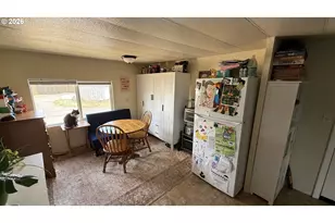 76251 Rainbow St, Oakridge, OR 97463 - Photo 4