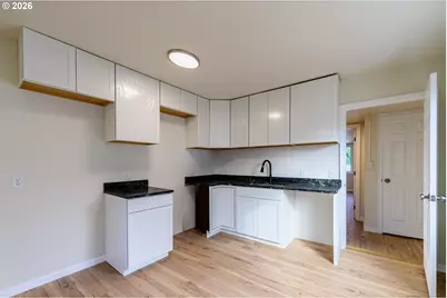 1324 F St, Springfield, OR 97477 - Photo 28