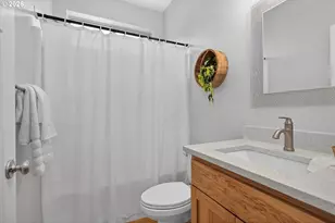 900 Falcon Ct, Hood River, OR 97031 - Photo 28