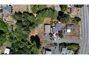760 O'Connell St, North Bend, OR 97459 - Photo 34